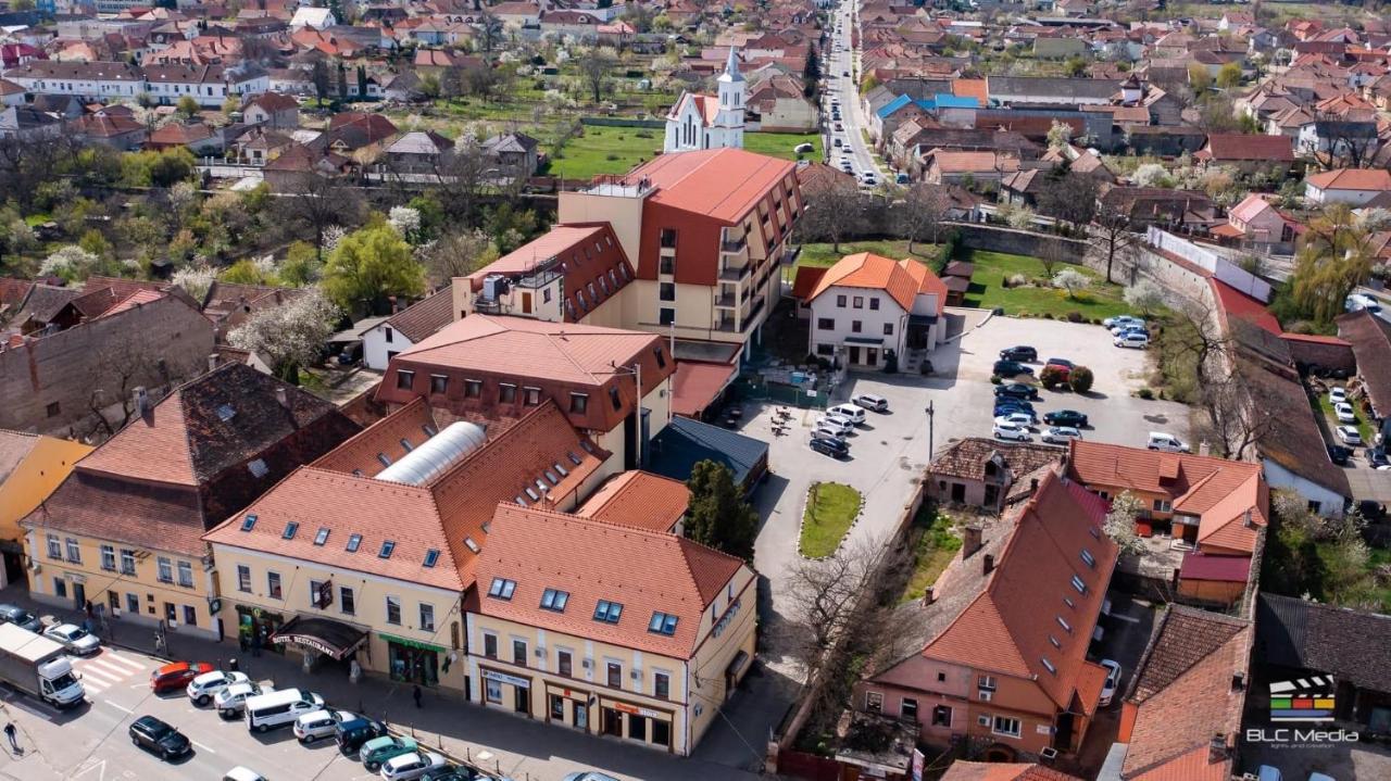 Hotel Leul De Aur Sebeş Exteriér fotografie